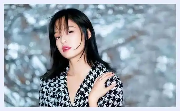 李沁挡不了_唐嫣压不住_她把_欲望_写脸上_观众却更爱了