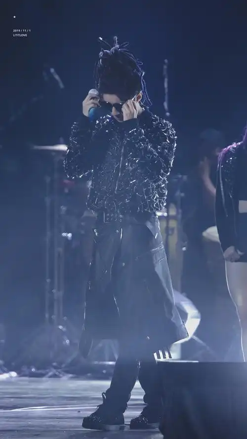 11.01 王俊凯2019无边界演唱会×cr:logo