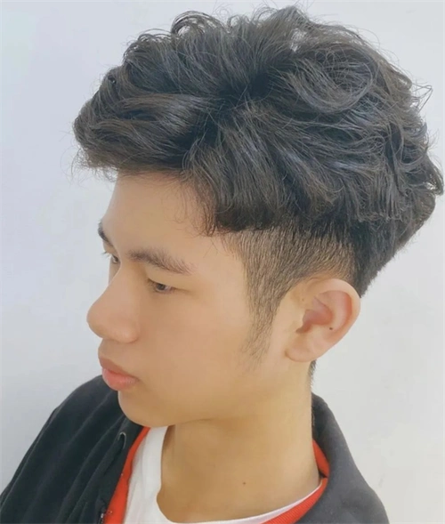 男生帅气铲青短发 两边掏空清爽时髦_男士短发 - 美发站