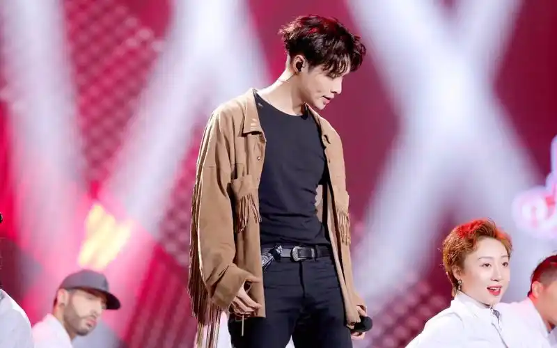 【张艺兴】《刘海砍樵》1080p 唱跳改编帅炸!