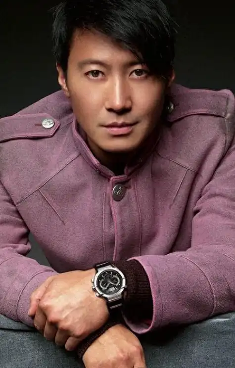 黎明:错过舒淇,被乐基儿伤透心,51岁如愿当爸爸,52岁娶小女友