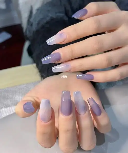 冰透蓝紫色晕染气质温柔氛围感美甲