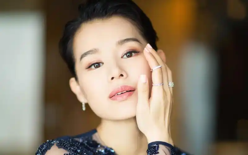 胡杏儿性感写真高清电脑桌面壁纸-港台明星-手机壁纸下载-美桌网