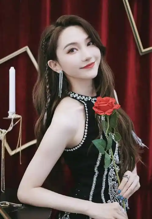 前snh48成员陆婷宣布结婚且怀孕,粉丝很惊讶,一度登上热搜高位_娱乐