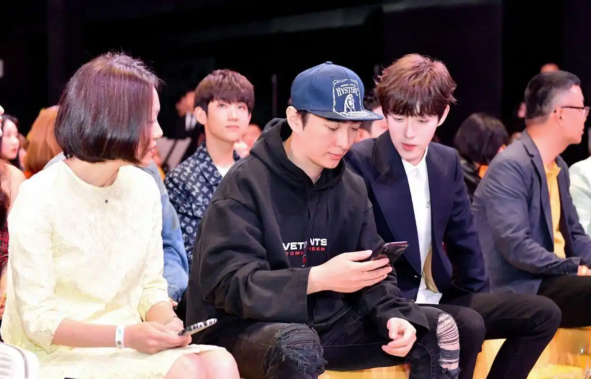 香蕉娱乐前经纪人爆料,林彦俊尤长靖出道公司没花钱,粉丝有点懵