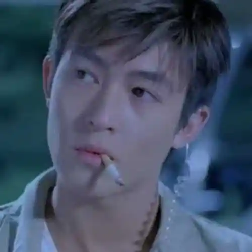 刚看的爱宠大机密的小兔子    反差萌啊 太可爱了 头文字d的高桥凉介