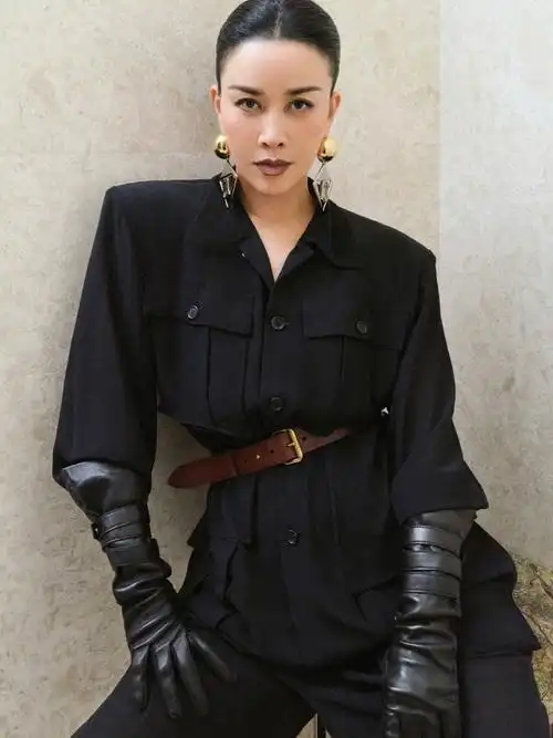 那英  in  saint laurent  spring 2024 rtw