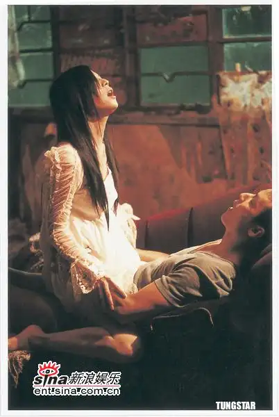 《门徒》激情戏剧照新浪娱乐讯 农历年电影《门徒》是一部带观众闯入