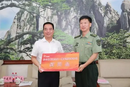 赴东莞军分区慰问向全体官兵致以亲切的问候和祝福31629部队,武警训练