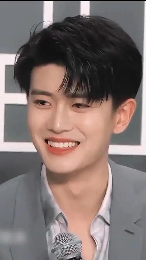 任嘉伦你是最棒的