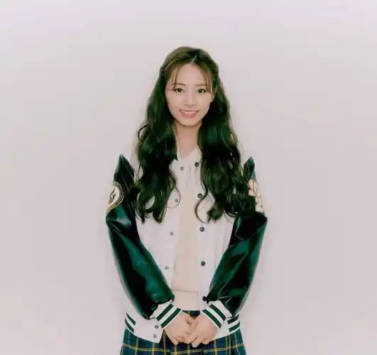 原创朴振英48岁再生一女jyp的第三位小公主出生粉丝孩子要长得像妈妈