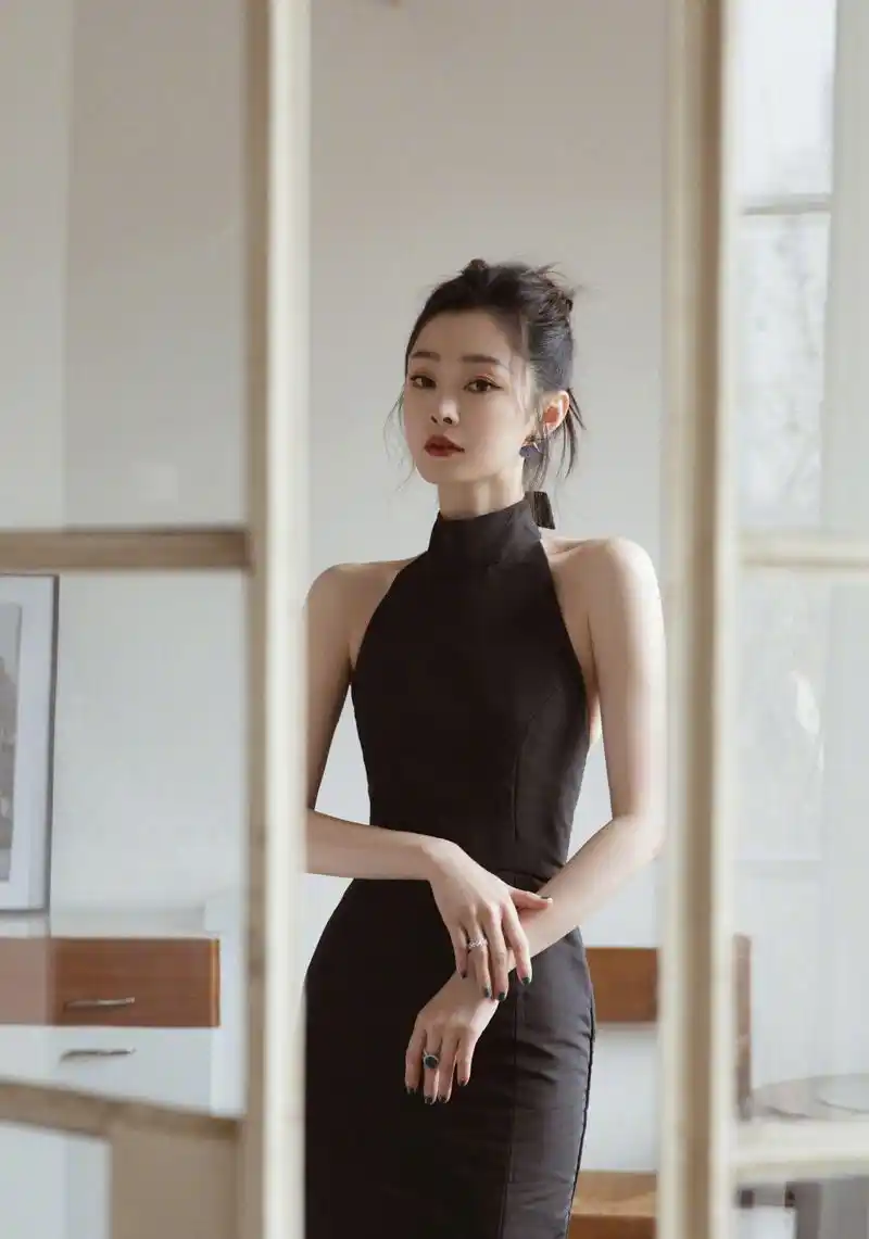 宋轶:演技蜕变之路 宋轶凭借其多变的角色演绎,展现了她丰富的演技和