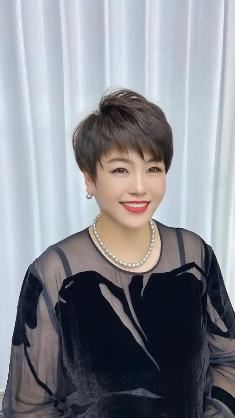 利津 短发烫发.#蓬松纹理 层次结构比例呈现精致柔和发型#烫 - 抖音