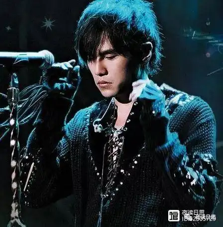 周杰伦十年弹指一挥间头文字d电影免费观看