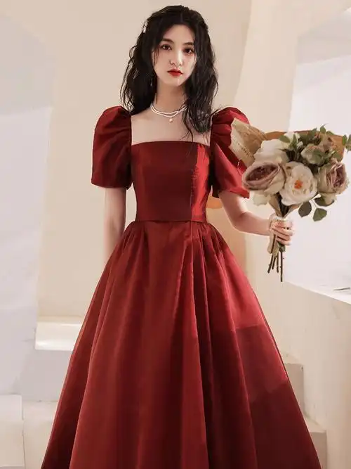 新娘酒红色大码敬酒服订婚宴会成人礼泡泡袖显瘦高端艺考性感礼服