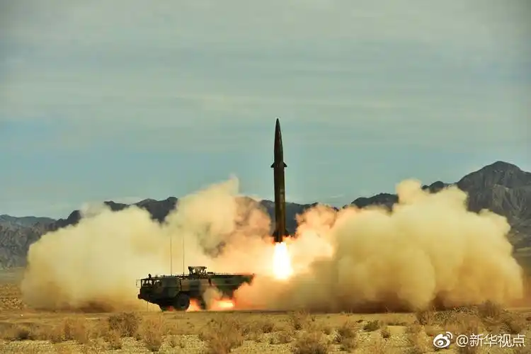 火箭军某型常规导弹发射精彩瞬间
