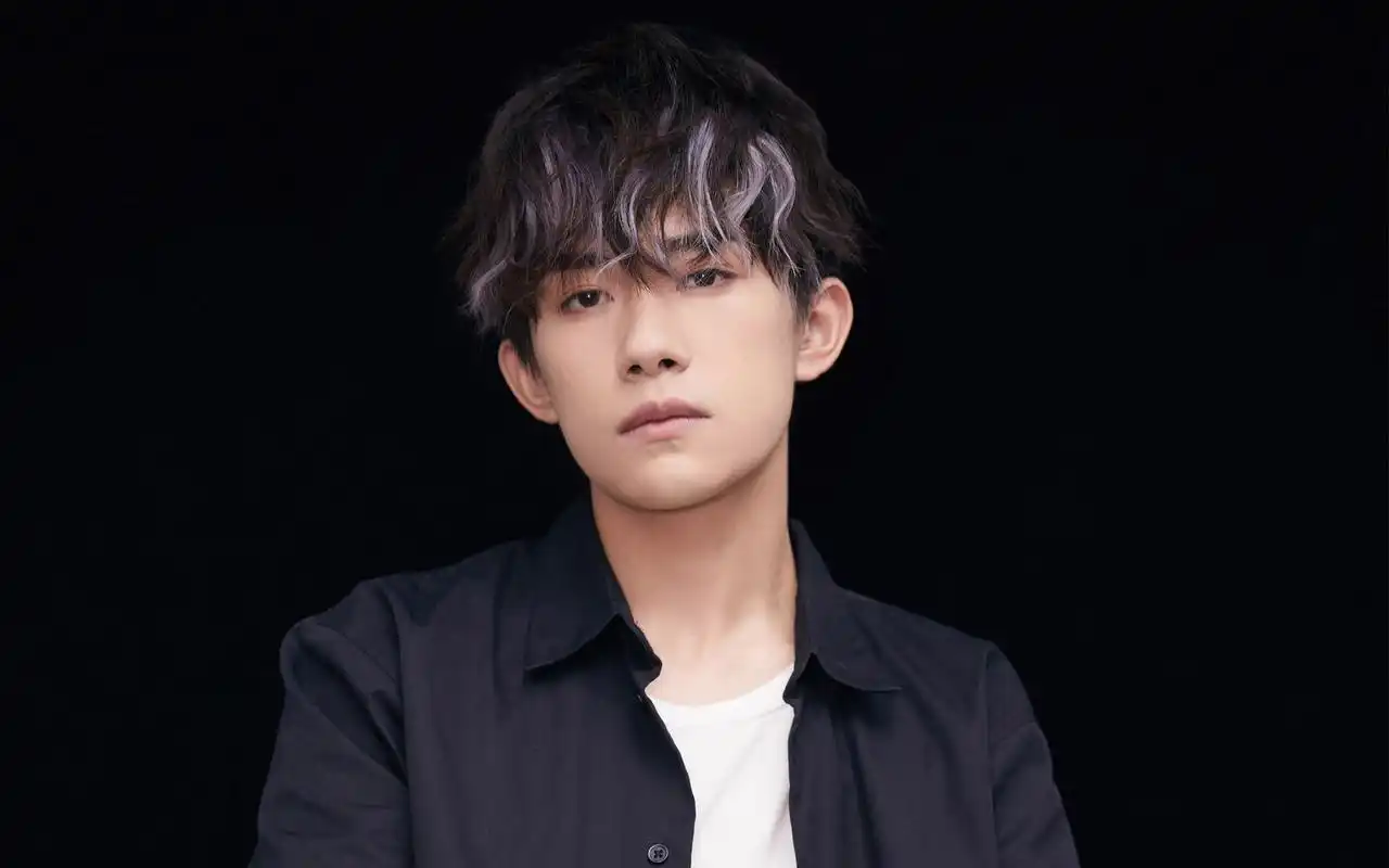 tfboys易烊千玺高清壁纸图片