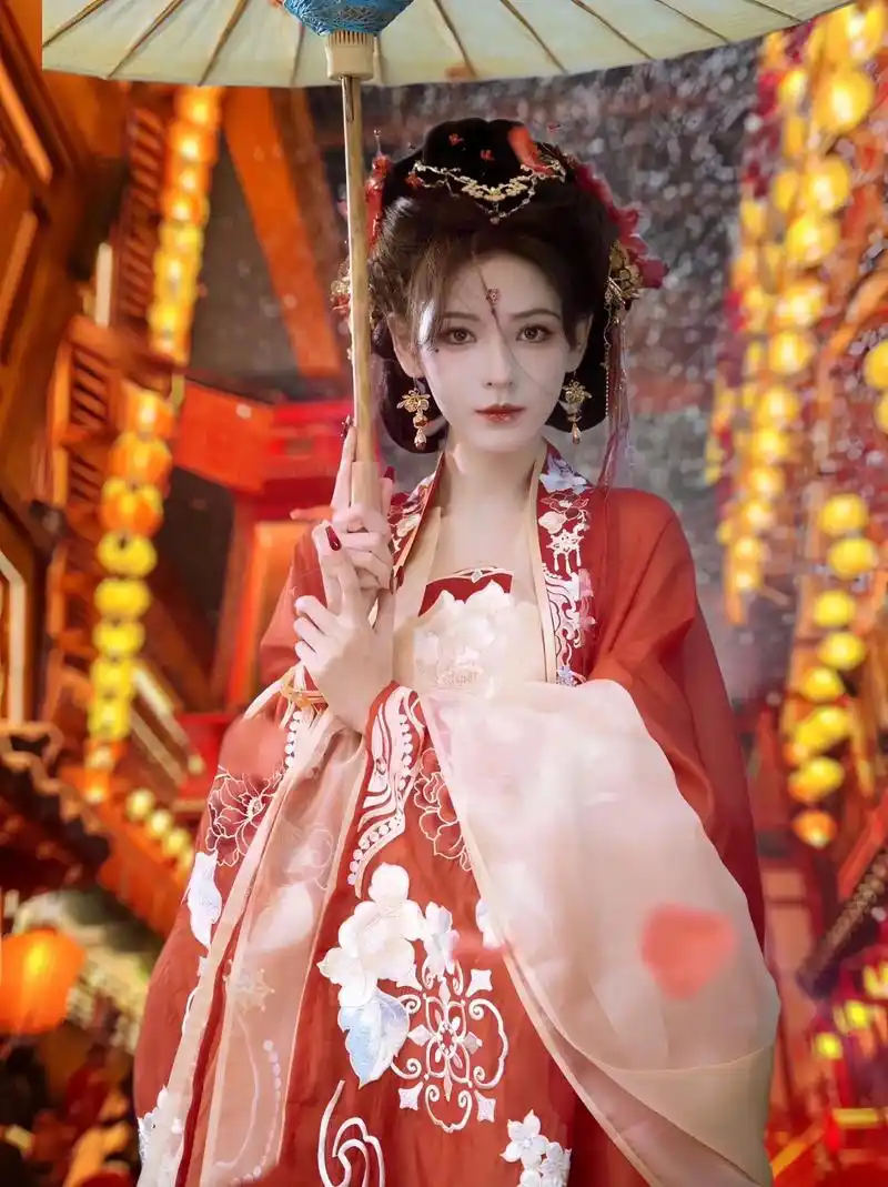 国风大典"张予曦"太美了.最近看了很多老铁说 "小说里的第一 - 抖音