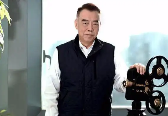 被一碗红烧肉泡到手,嫁大16岁的导演陈凯歌,陈红为爱牺牲了太多