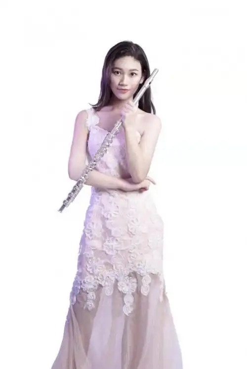 院线电影《神剑三少爷》在怀柔开机,新生代女演员钟昕桐饰演小花