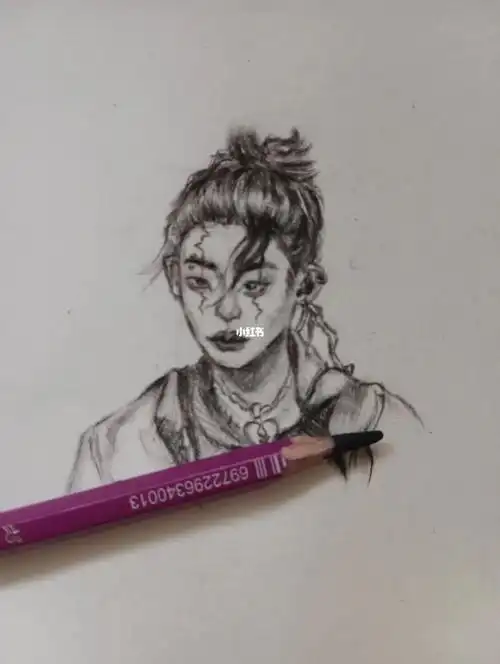 以前速写就只学了一个星期不到素描学了一年多#小鬼王琳凯  #小鬼的