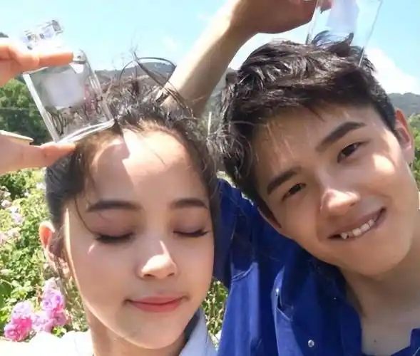 大家都知道,无论是刘昊然,陈飞宇还是王源,网上都有很多类似的照片.