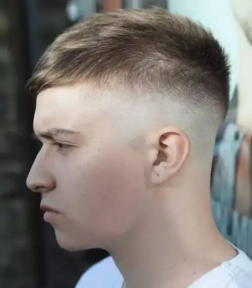 短发 锥形渐短上一篇:buzz发型是什么鬼下一篇:陈学冬板寸头更肆怂