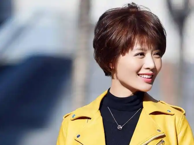 程愫:花21年捧红丈夫被抛弃,分手后独自带娃,前夫糊了她逆袭了_傅程鹏