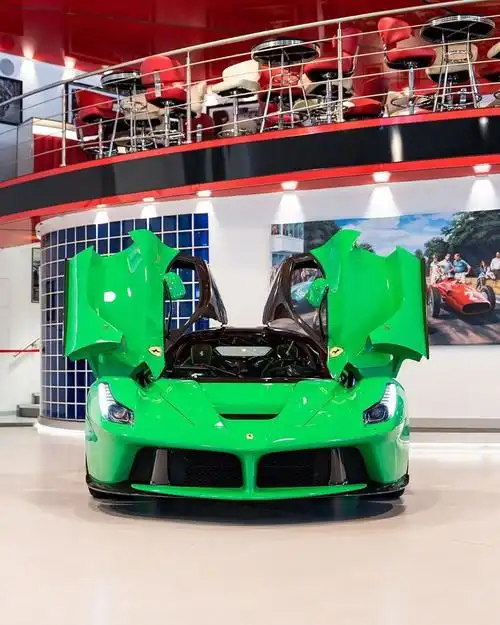 这么绿的法拉利laferrari是你的菜吗?