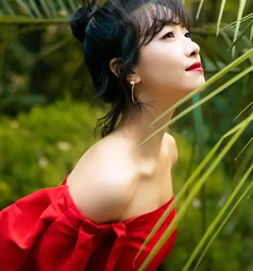 宋茜多大在韩国出道,宋茜英语水平,宋茜李易峰有超话么问答相关介绍