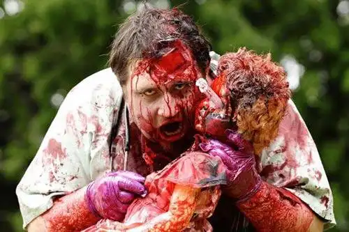 胆小勿入悉尼街头惊现僵尸漫步组图2