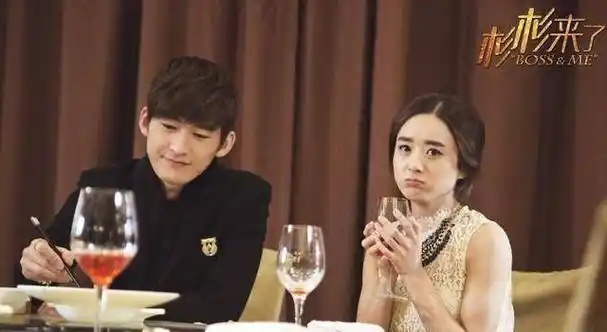 对于这部剧,还是很有趣的,张翰的霸道总裁演得非常好,而赵丽颖就更不