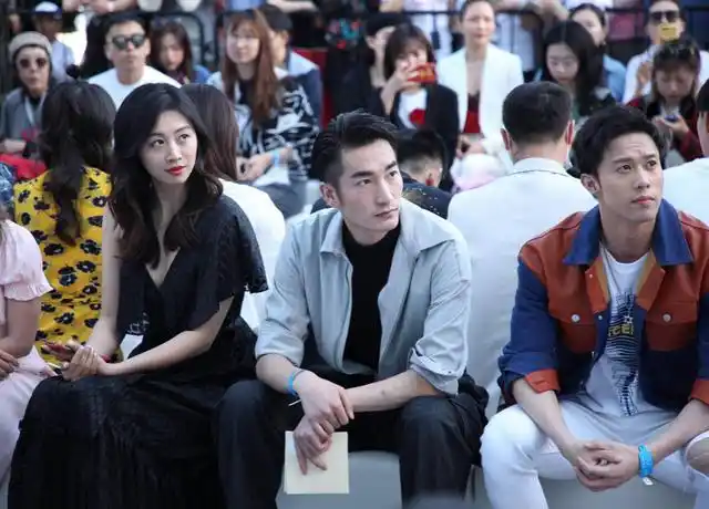 dvf"nature moment致敬天性"摩登大秀闪耀京城