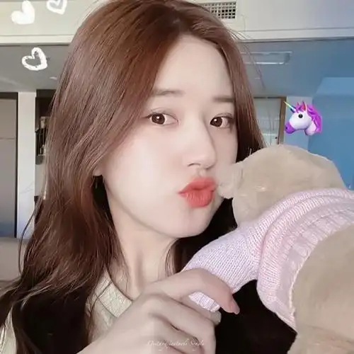 春天94来了 又到了换上可爱露思头像的时候了95@赵露思的微博