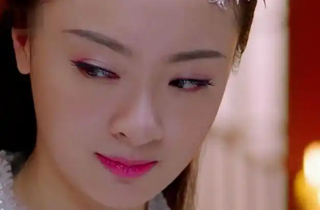 玩转四角恋的保研女星,没变糊反而资源更好,真·手段了得?_孙铱