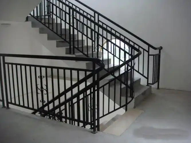 锌钢楼梯扶手的优点
