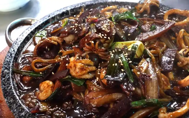 【街头美食】韩国|手工黑豆面-韩式炸酱面