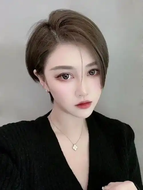 个性不对称短发裁剪教程