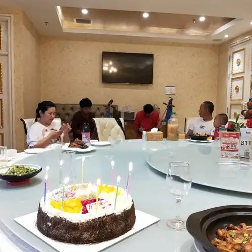 2019年妈过生日,民族饭店全家大聚会!