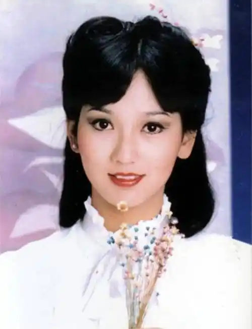 赵雅芝和儿子同台如姐弟_黄锦燊_小时候_孩子