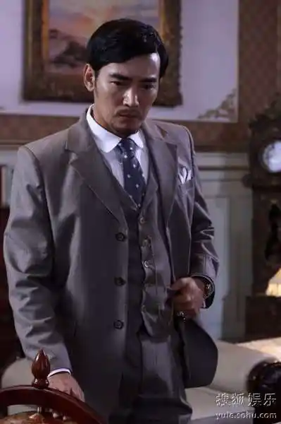 从硬汉到爵士 焦恩俊《世间道》颠覆性变身