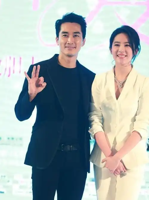 宋承宪有意复合?点赞旧爱刘亦菲微博