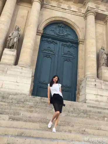 舞台上让人捧腹的韩云云,生活中竟是这样的女生?