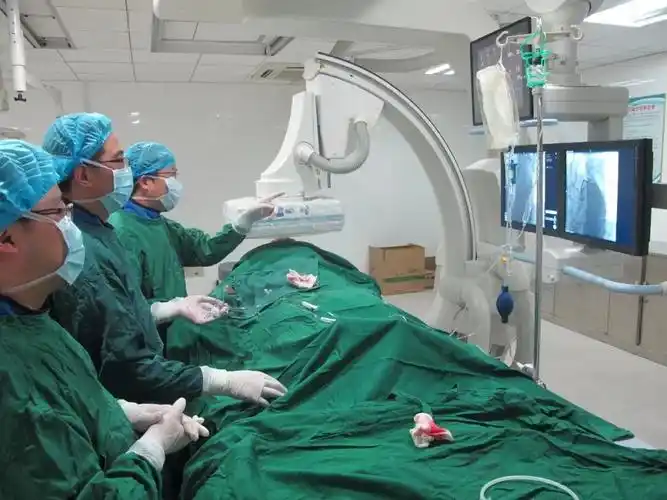 连二医心内科开展"世界心脏日"义诊及健康教育活动