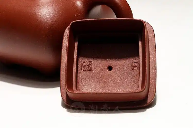 宜兴紫砂壶名家周志良作品《传炉》