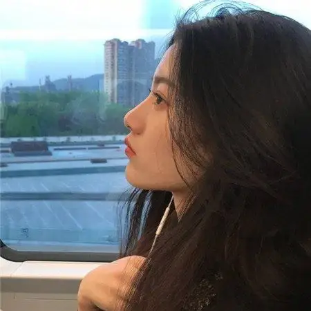 唯美图片女生侧脸伤感