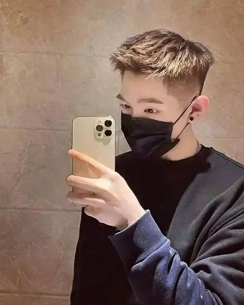 男生一定要尝试的9款飞机头短发