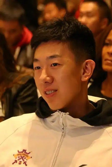 cba星锐大赛马布里执教的星锐队两名新星亮眼 王少杰打了31分钟