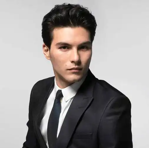 盘点娱乐圈十大混血男明星排行榜top10