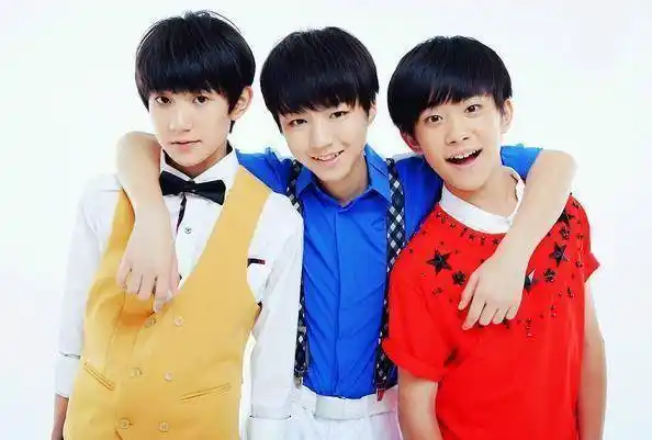 他是三小只中最后一个入团的,而那时tfboys已经积累了一定的粉丝基础